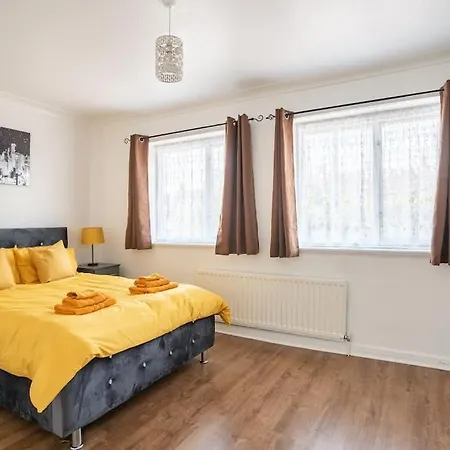 Cosy House #lea Hall Train Station #bhx #nec #nia *