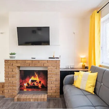 Semesterbostad Cosy House #lea Hall Train Station #bhx #nec #nia *