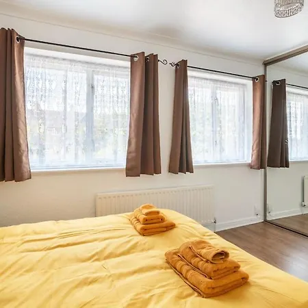 Cosy House #lea Hall Train Station #bhx #nec #nia *
