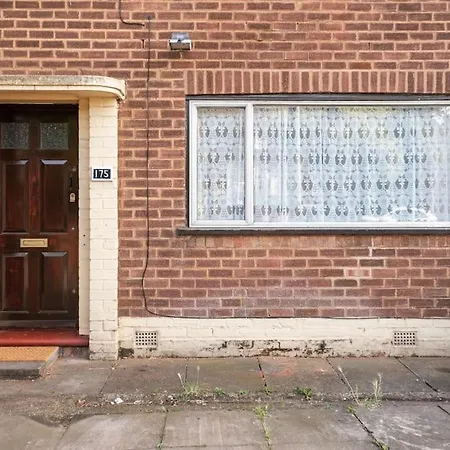 Cosy House #lea Hall Train Station #bhx #nec #nia Semesterbostad